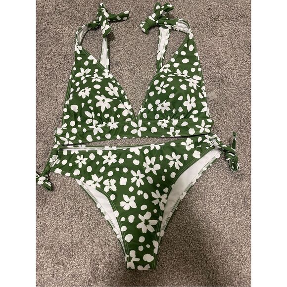 SHEIN Other - Shein NEW Womens Large Green and White Floral Bikini Swim Bathing suit